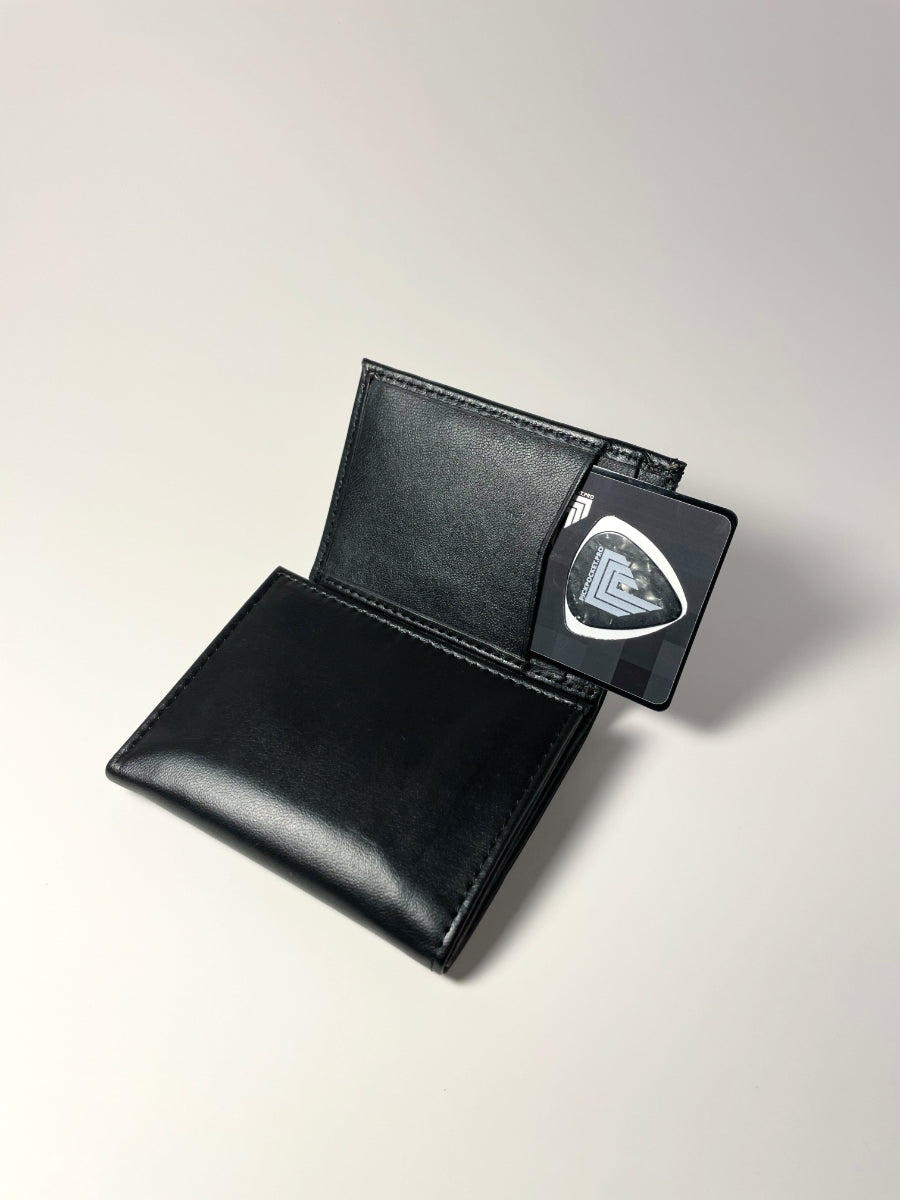 credit-card-guitar-pick-holder-wallet.jpg